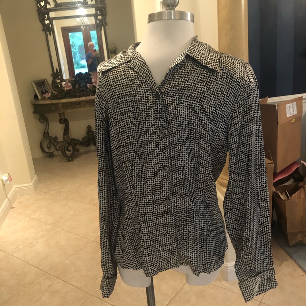 Evan Picone Black and White Geometric Button-Down Shirt
